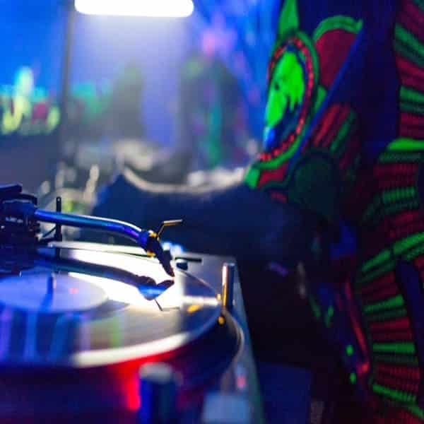 De invloed van muziek op psychedelische ervaringen